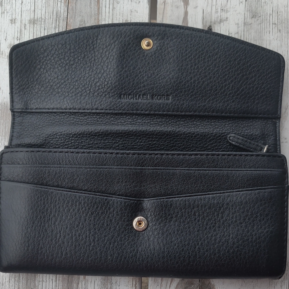 NWOT Michael Kors Long Wallet